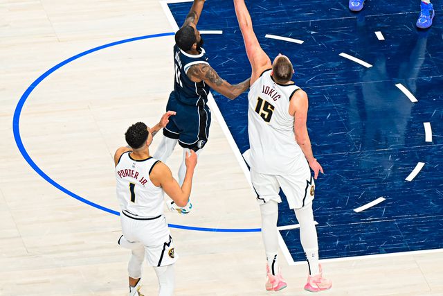 Vídeo: Incrível Irving na buzina dá vitória aos Mavericks e tira liderança aos Nuggets
