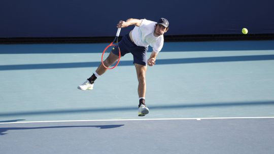 Nuno Borges segue em frente no Masters de Montreal