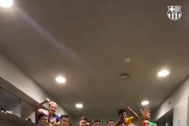 João Félix não festejou em campo, mas no balneário foi assim