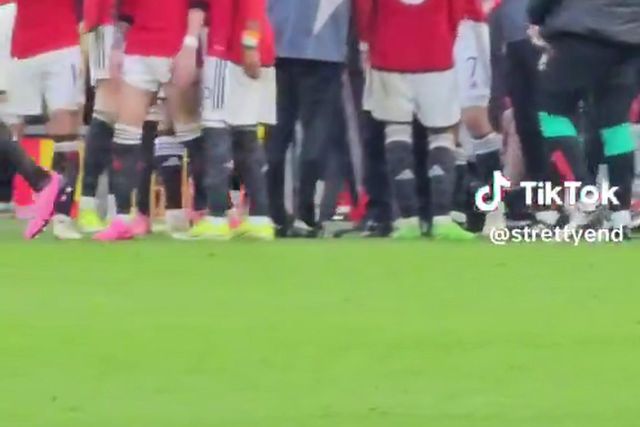 Antony acabou jogo com o Liverpool a lateral esquerdo e a reação... disse tudo