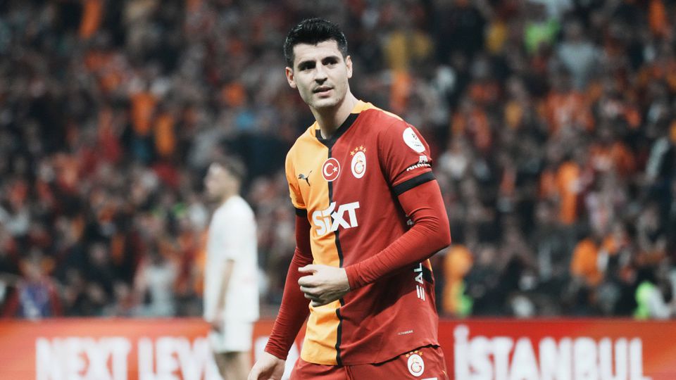Morata com a camisola do Galatasaray