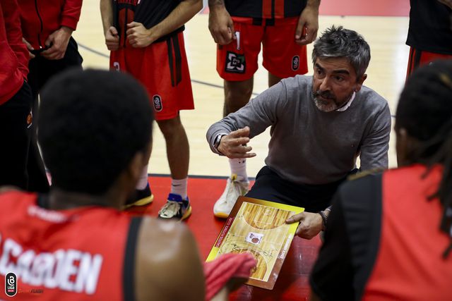 Henrique Pina: «Foi saboroso ganhar ao Sporting, mas agora queremos o play-off»