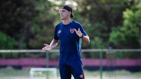 «No Benfica fiz um golo na estreia e iludi-me...»