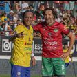 Catarino com Ronaldinho Gaúcho, durante um jogo de beneficiência, na Reboleira, em agosto de 2024