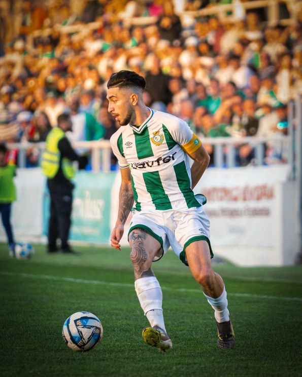 Pedro Catarino já é capitão (Vitória Futebol Clube)