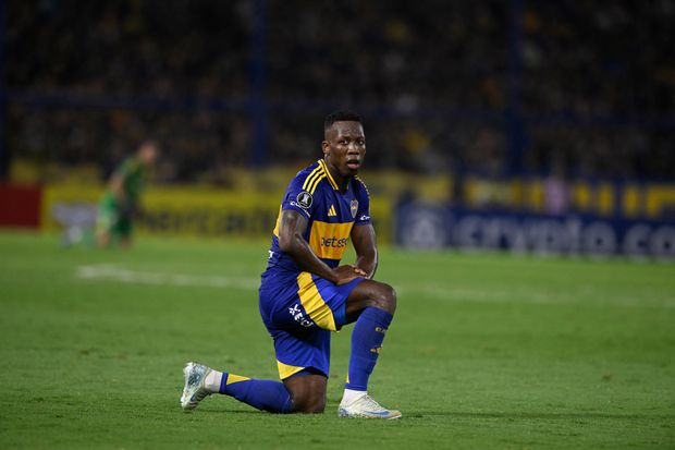 Luis Advíncula, jogador do Boca Juniors, já passou por Portugal, onde jogou no V. Setúbal