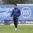 Francesco Farioli no ensaio geral do FC Porto antes do embate decisivo com o Estugarda - Foto: Catarina Morais/KAPTA+