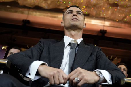 Ronaldo é mais poupado do que Messi nos acessórios! IMAGO