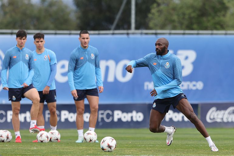Treino do FC Porto antes da receção ao Estugarda, para a Liga Europa (Kapta+/Catarina Morais)