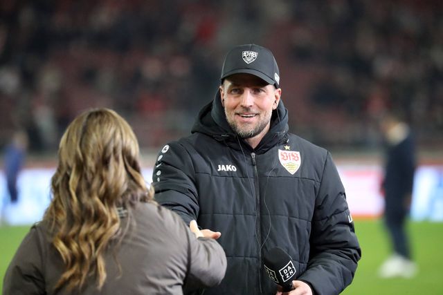 Treinador do Estugarda sacode pressão: «FC Porto pode ter mais a perder...»