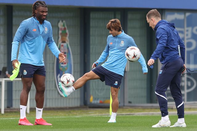 Moffi e Rodrigo Mora no treino do FC Porto (Kapta+/Catarina Morais)