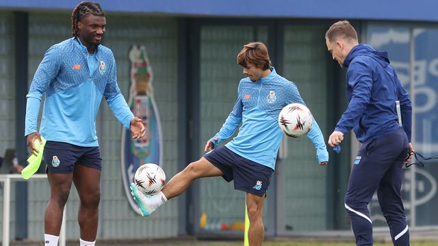 Moffi e Rodrigo Mora no treino do FC Porto (Kapta+/Catarina Morais)