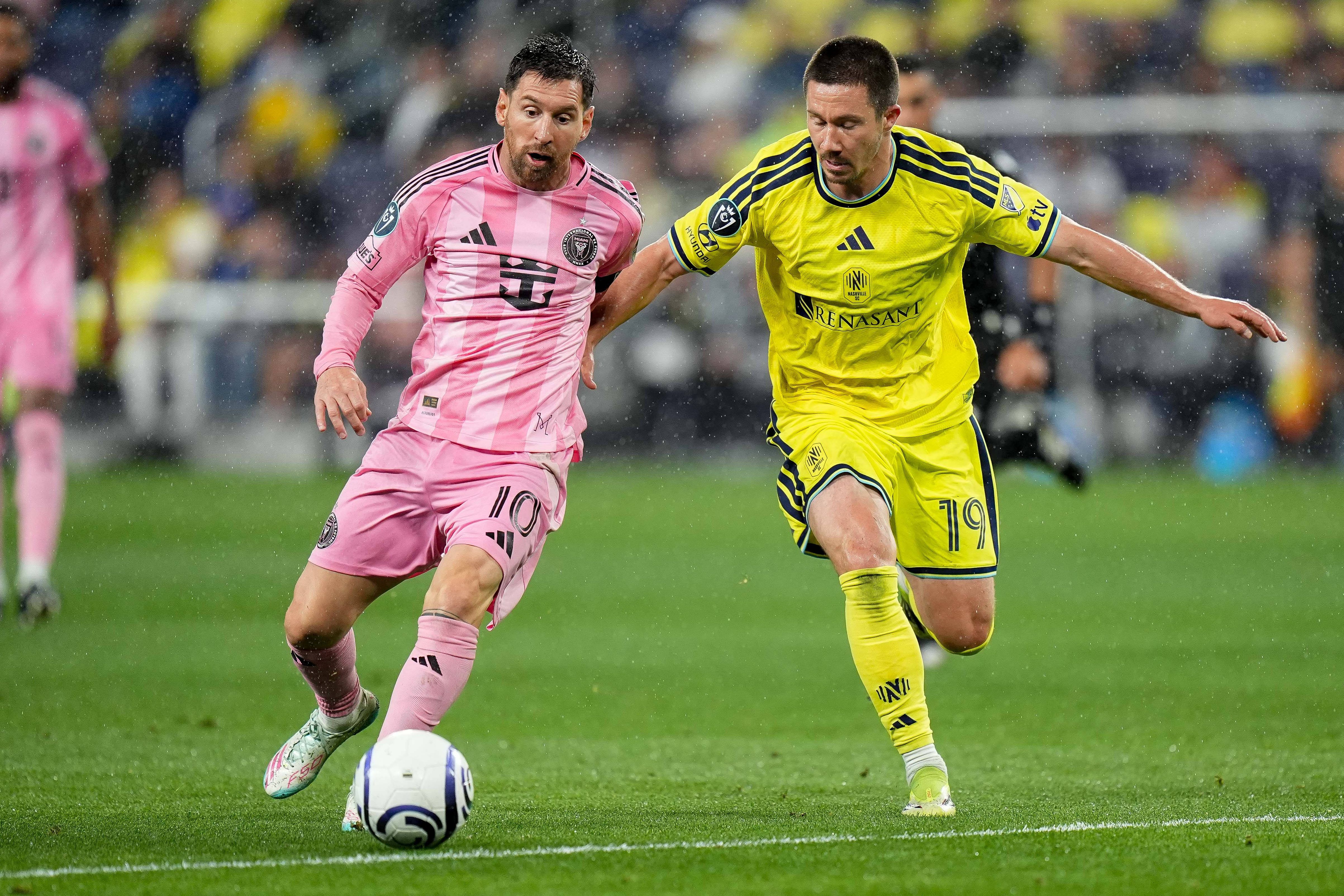 Messi em ação frente ao Nashville