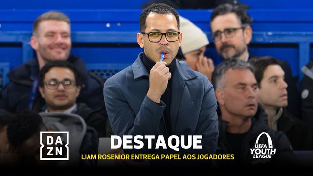 Com dez minutos para acabar e a perder 2-8, Rosenior entrega papel a Garnacho