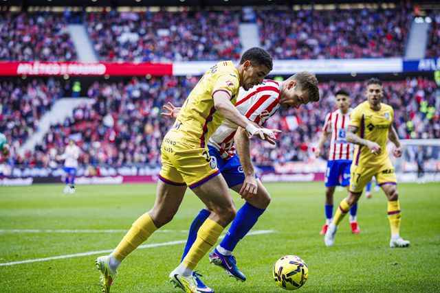 Abdelkabir Abqar em lance com Sorloth