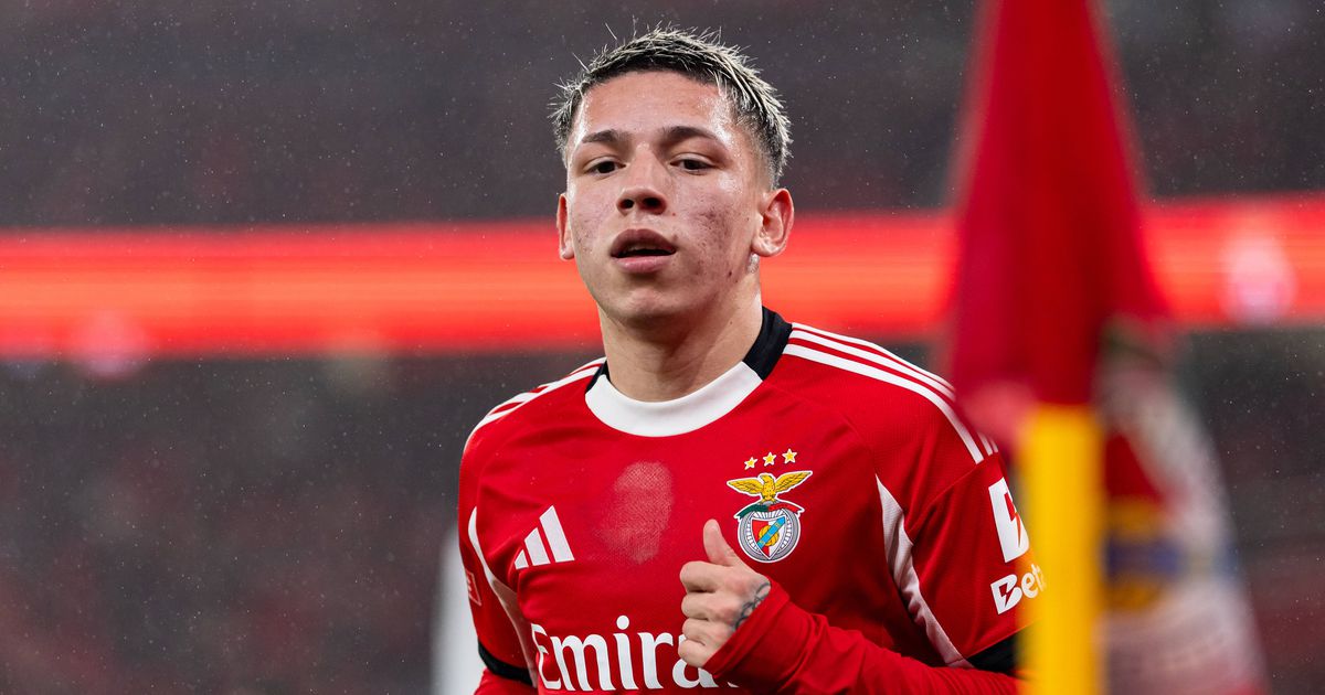 Benfica: árbitro do caso Prestianni-Vinícius quebra silêncio