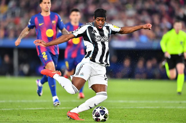 Elanga bisou em Barcelona