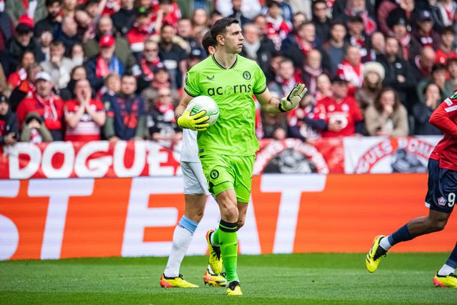 Liga Conferência: Emi Martínez elimina Paulo Fonseca nos penáltis