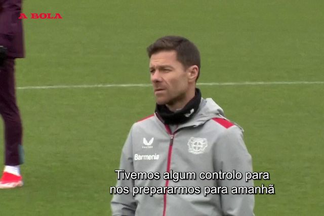 Xabi Alonso e a comemoração do título da Bundesliga
