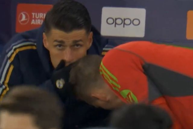 Vídeo: Kepa passou a Lunin o que sabia para os penáltis