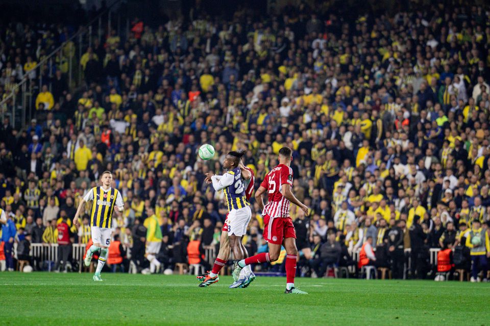 Liga Conferência: Olympiakos passa em Istambul nas grandes penalidades