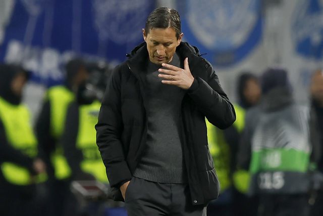 Schmidt fez mal em recolher ao balneário logo no fim do Marselha-Benfica?