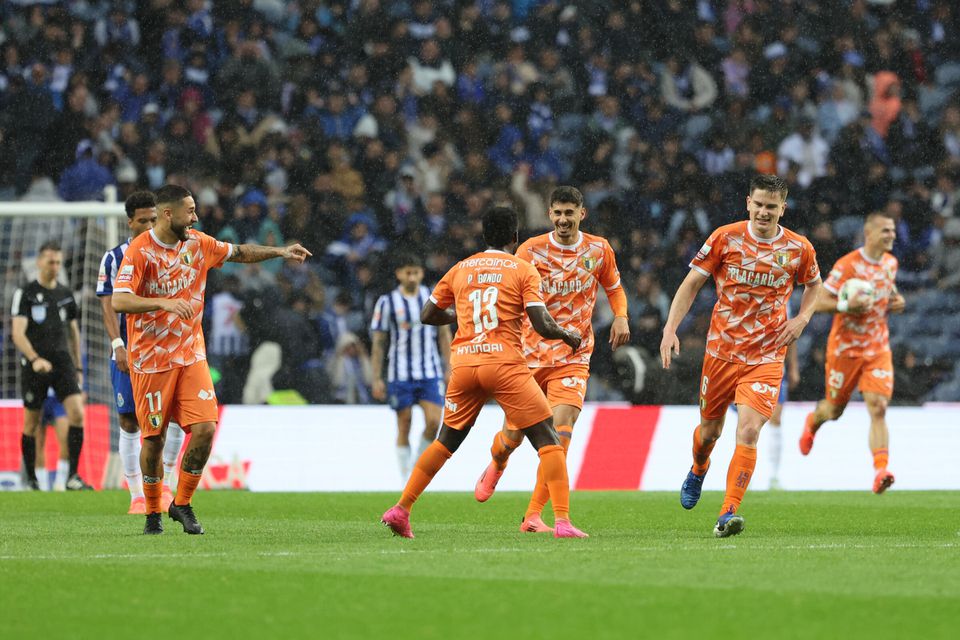 Ele queria mesmo fazer isto? O golo do Famalicão que assustou o FC Porto (vídeo)