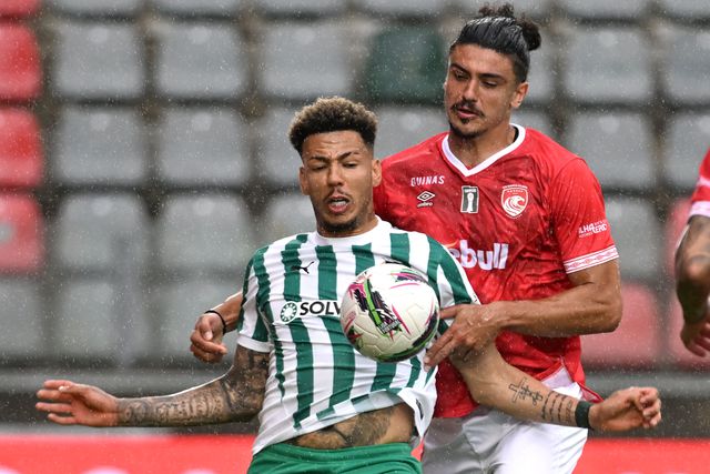 Um cabeceamento para a história (crónica)