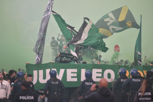 Adeptos recebem Sporting em Alvalade antes do jogo com o Moreirense (Foto: Miguel Nunes)