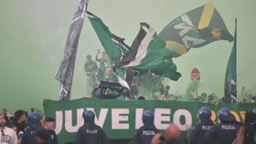 Sporting começa a vender bilhetes para o dérbi