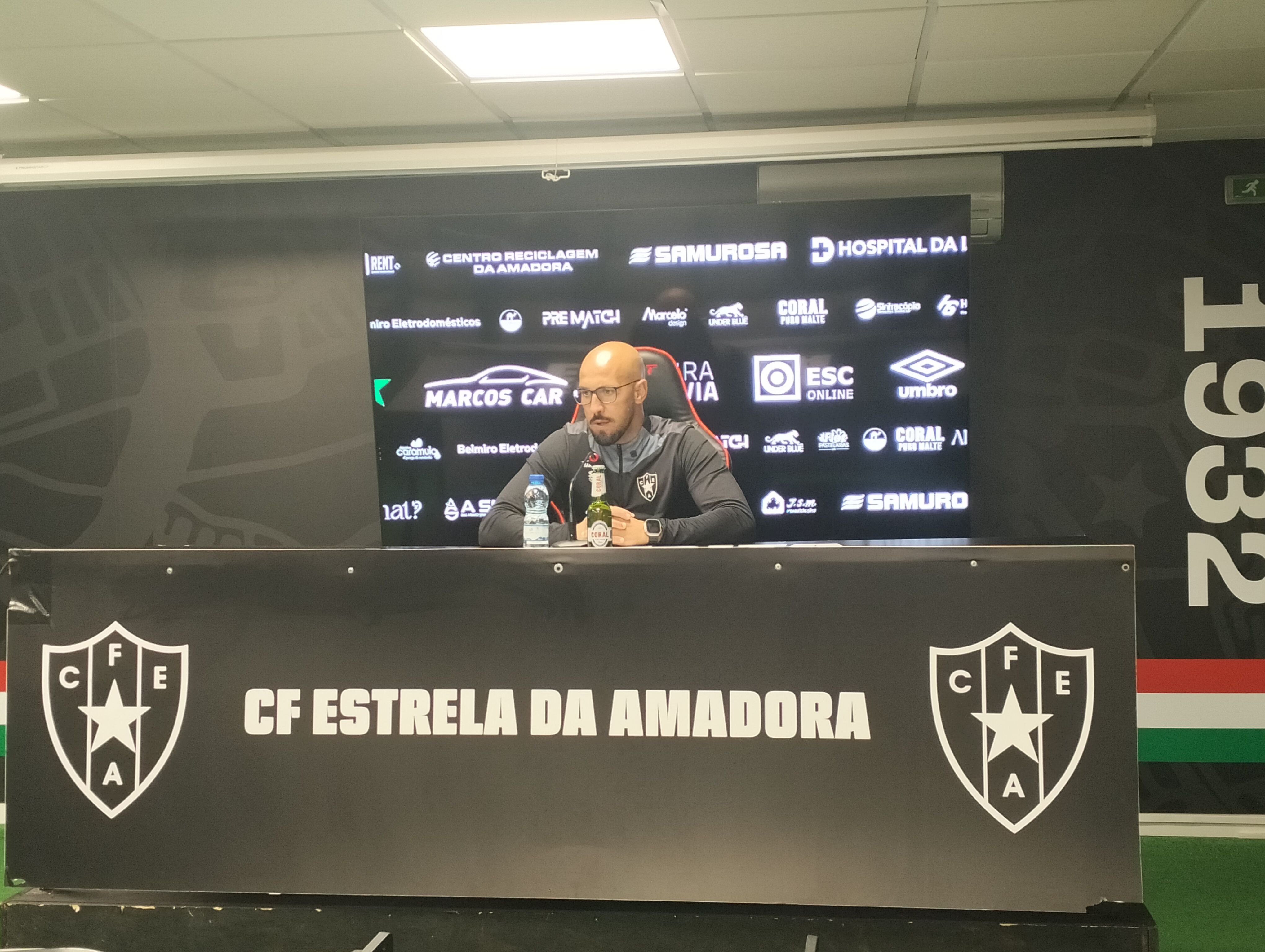 Faria «chatinho» reencontra ‘mister’ Seabra: «Gosto muito dele, mas amanhã será uma guerra»