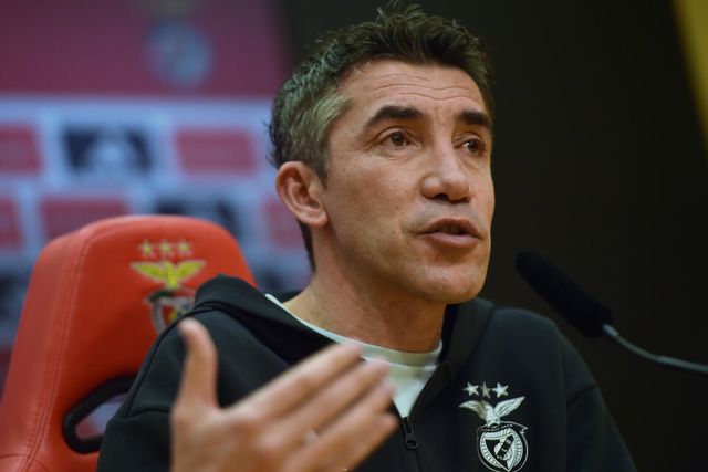 Treinador do Benfica tem estratégia para falar de cartões amarelos