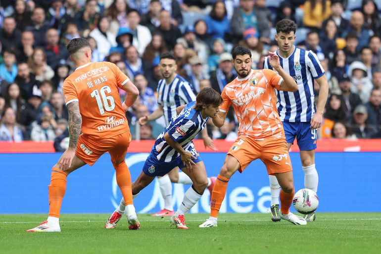 Rodrigo Mora no FC Porto-Famalicão