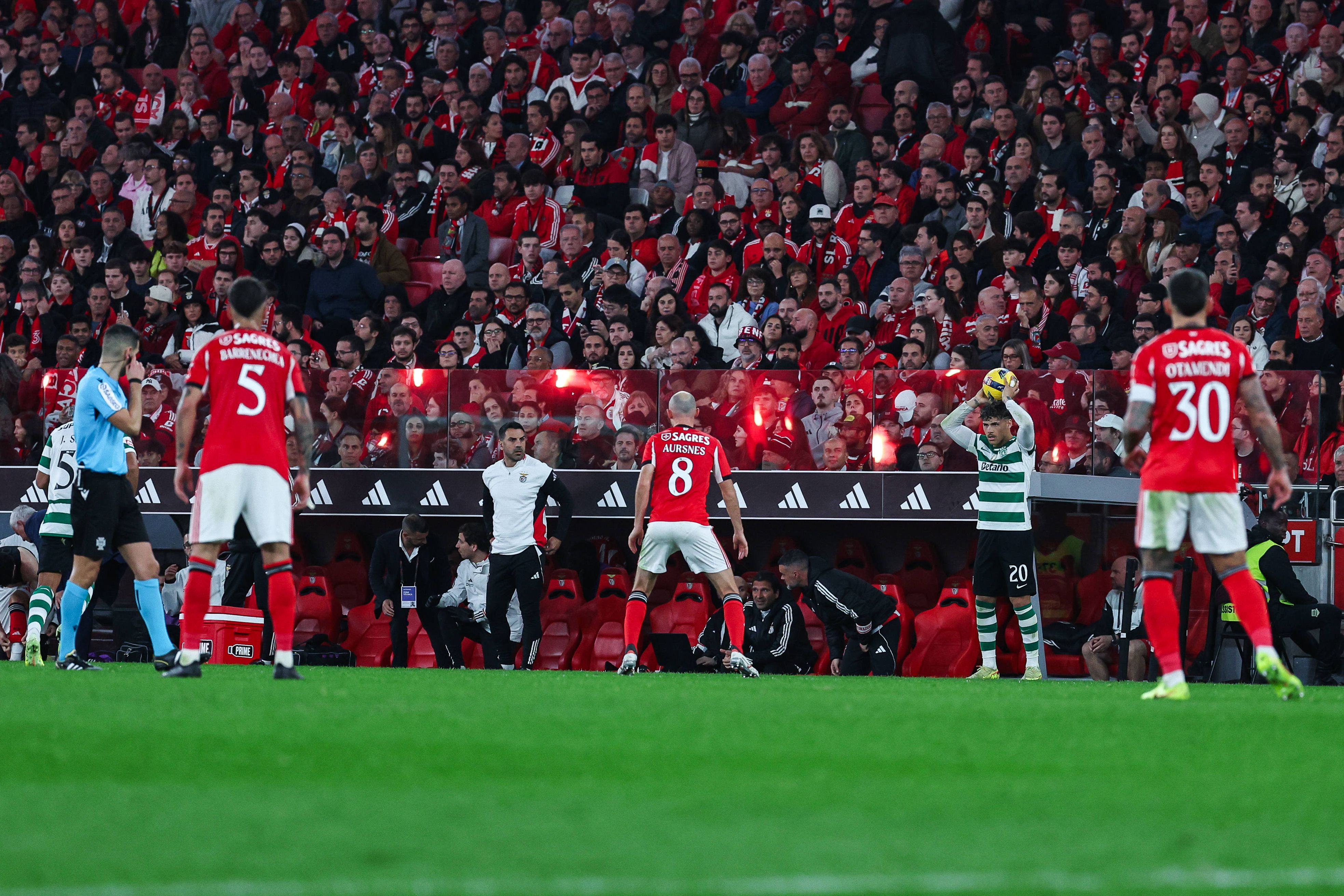 Sonho do tricampeonato obriga Sporting a vencer o dérbi — Foto: IMAGO