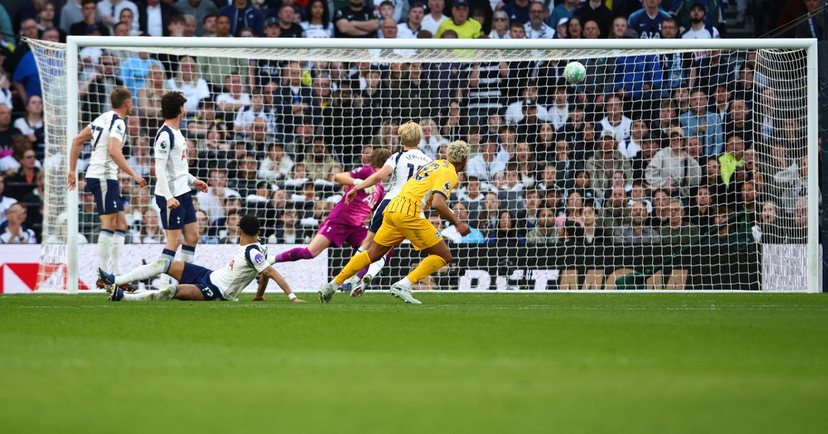 Tottenham deixa escapar vitória aos 90+5' e continua em zona de descida