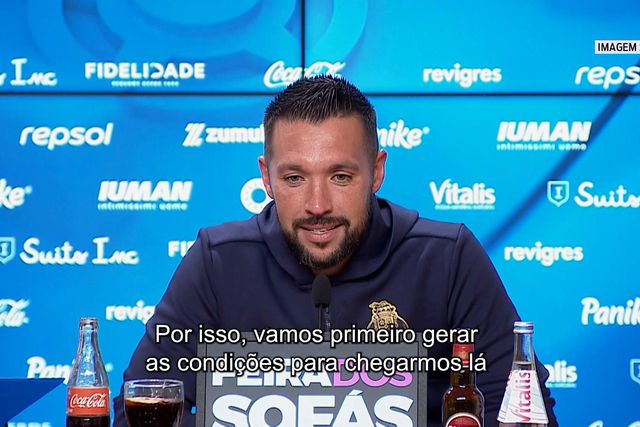 «Talvez tenhamos de deslocar a barra uns três ou quatro centímetros...»