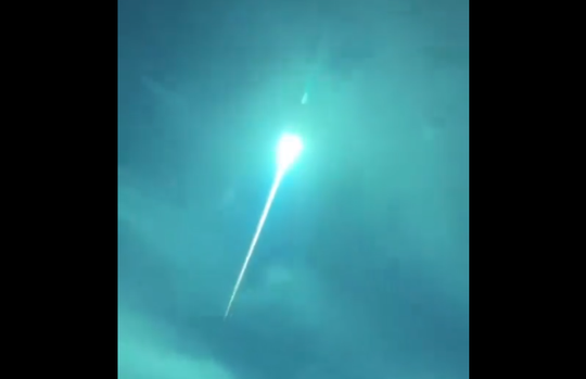 VÍDEO: um cometa, um meteorito? Clarão misterioso ilumina Portugal