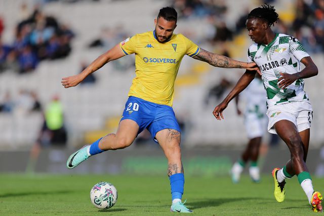 Destaques dos canarinhos: João Carlos tinha as ideias na cabeça