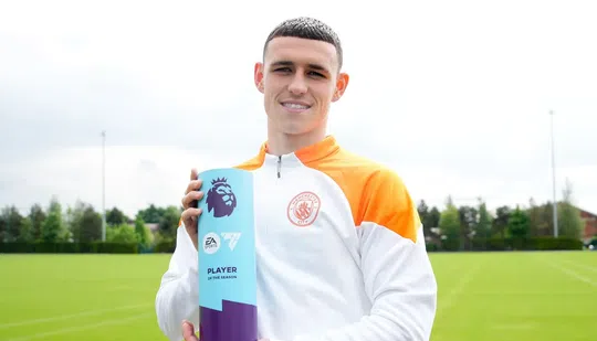 Phil Foden eleito futebolista do ano na Premier League