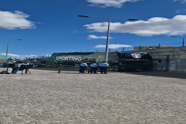 VÍDEO: Chegada do autocarro do Sporting