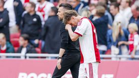 Treinador do Ajax não vai sobreviver a um dos maiores colapsos de sempre