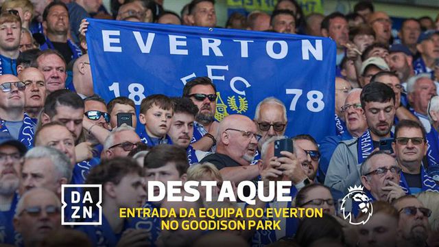 Agora é real: última entrada da equipa do Everton no Goodison Park