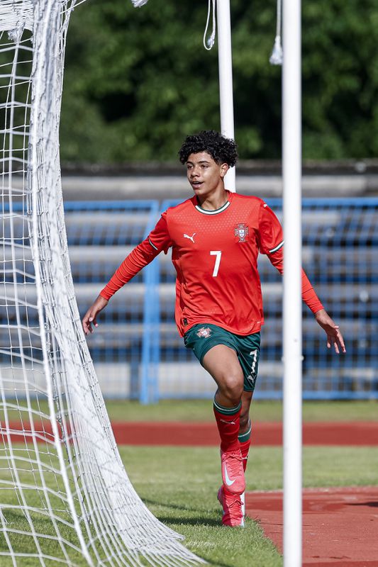 Cristianinho brilha e Portugal conquista torneio Vlatko Markovic