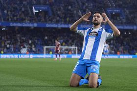 Jogador do Deportivo resgatado após cair em falésia na Corunha