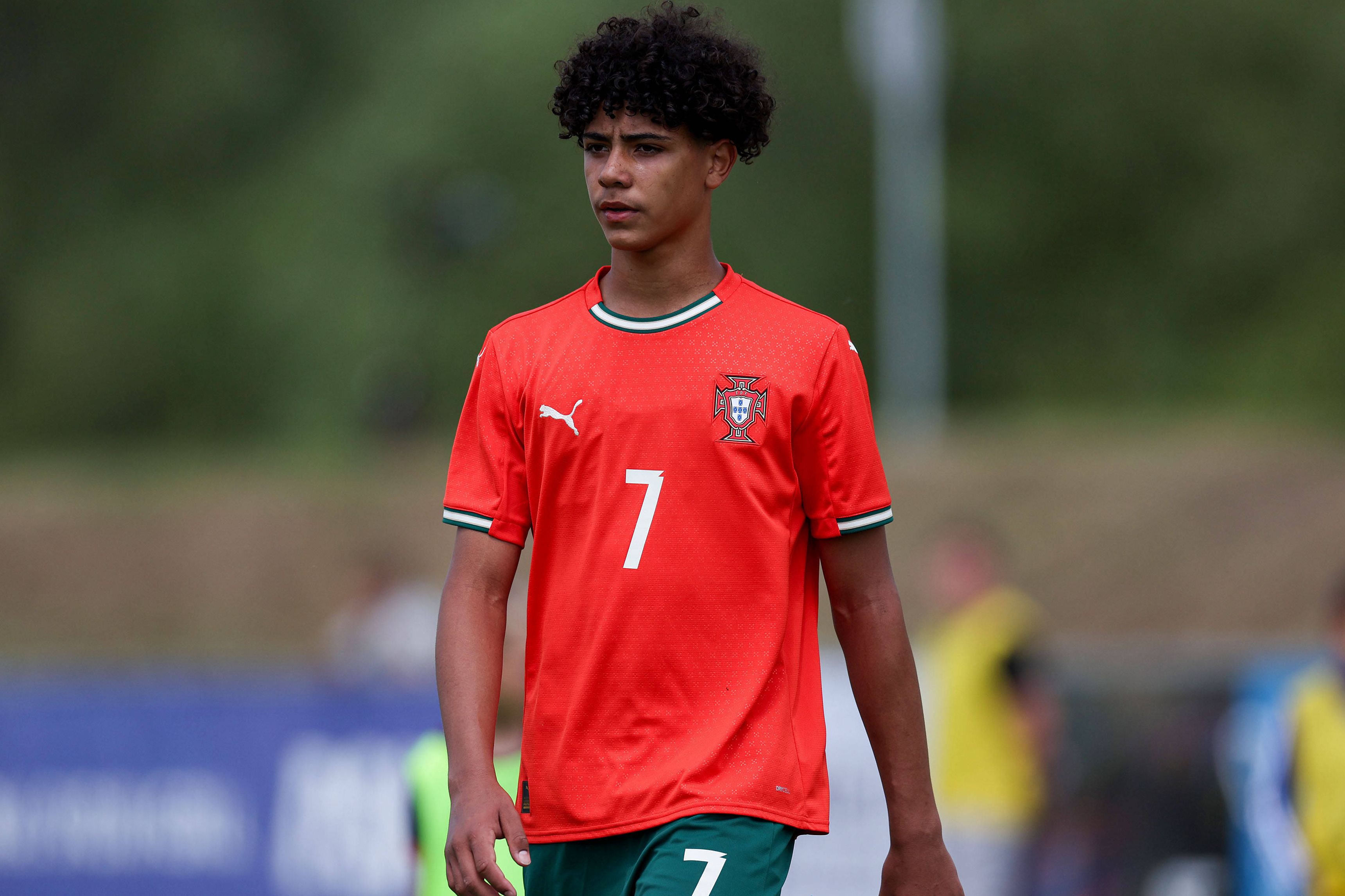 Cristianinho a jogar pela Seleção sub-15