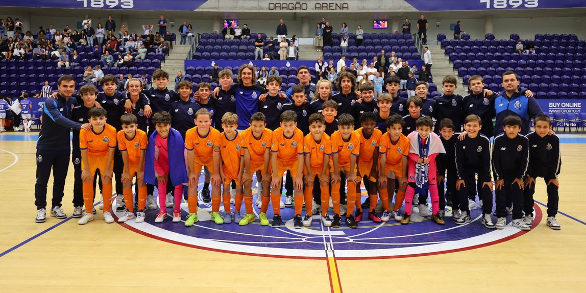 Sub-13 dos dragões sagraram-se campeões distritais (Foto: FC Porto)