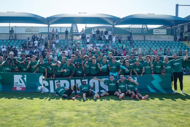 Equipa B fez a festa no Estádio Aurélio Pereira, em Alcochete
