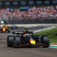 Bem-vindo de volta, Max! Verstappen supersónico vence em Ímola