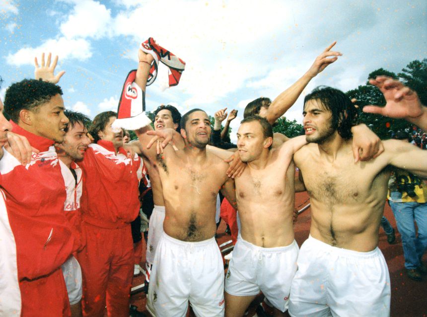 Benfica venceu o Sporting na final da Taça de Portugal em 1996. No domingo voltam a encontrar-se no Jamor