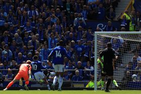 Everton vence no adeus da equipa ao Goodison Park